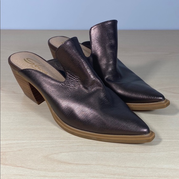Sbicca Bronze Leather Mules with Pointed Toe and Block Heel - Picture 1 of 8
